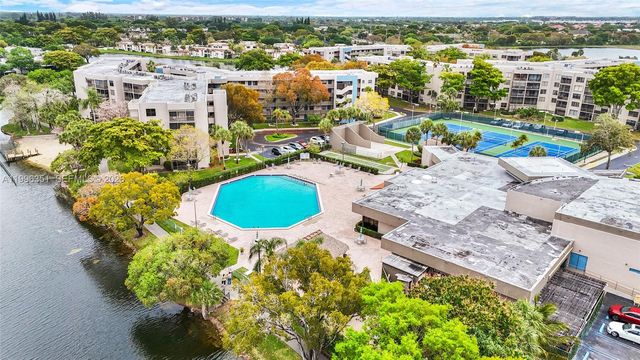 1101 Colony Point Cir 301, Pembroke Pines, FL 33026