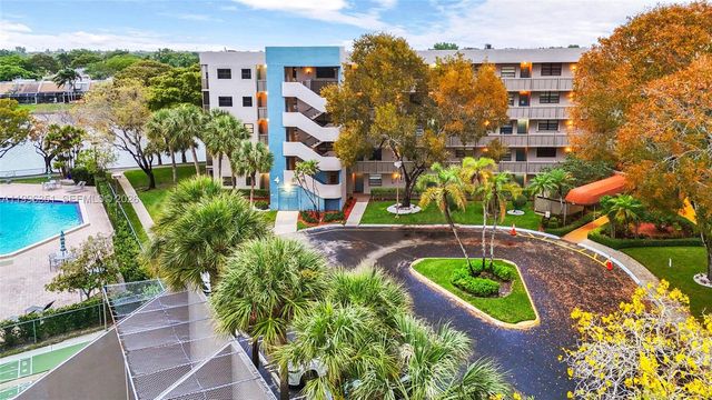 1101 Colony Point Cir 301, Pembroke Pines, FL 33026