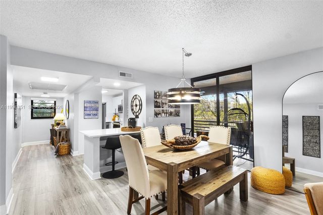 1101 Colony Point Cir 301, Pembroke Pines, FL 33026