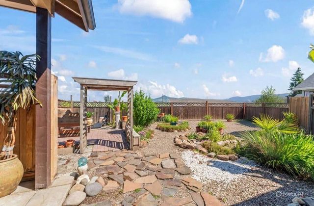 412 Barnum Drive, Phoenix, OR 97535
