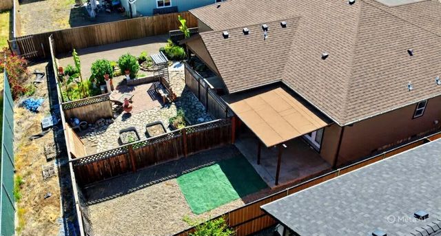 412 Barnum Drive, Phoenix, OR 97535