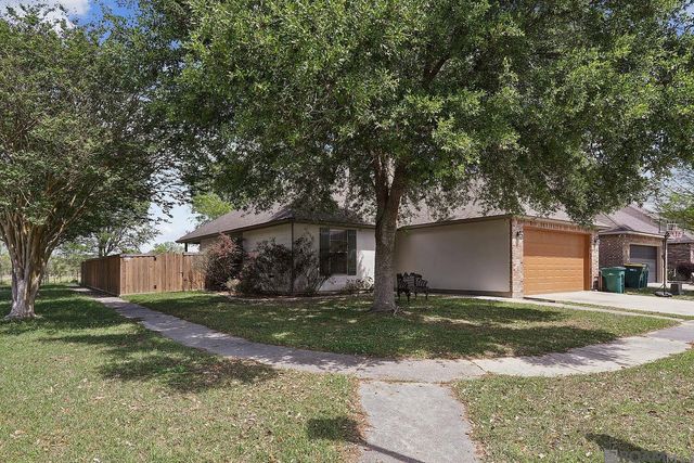 2551 Arceneaux Ave, Zachary, LA 70791