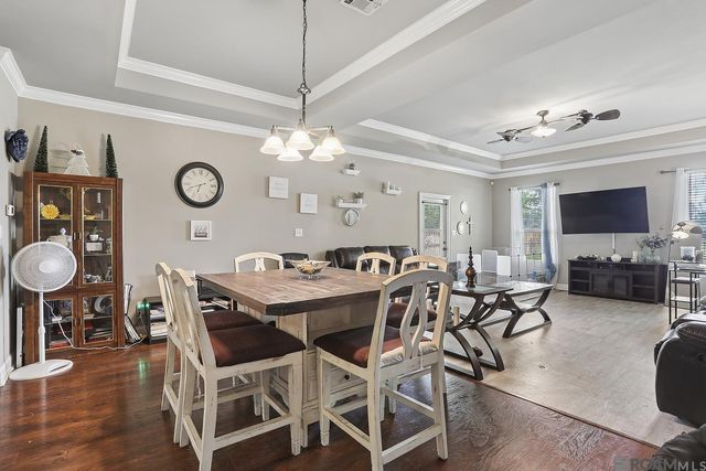 2551 Arceneaux Ave, Zachary, LA 70791