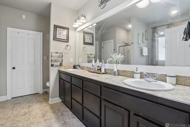 2551 Arceneaux Ave, Zachary, LA 70791