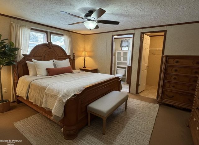 4539 Carlton Road, Sterling Heights, MI 48310