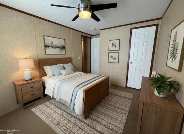 4539 Carlton Road, Sterling Heights, MI 48310