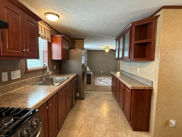 4539 Carlton Road, Sterling Heights, MI 48310