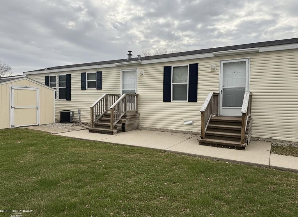 4539 Carlton Road, Sterling Heights, MI 48310