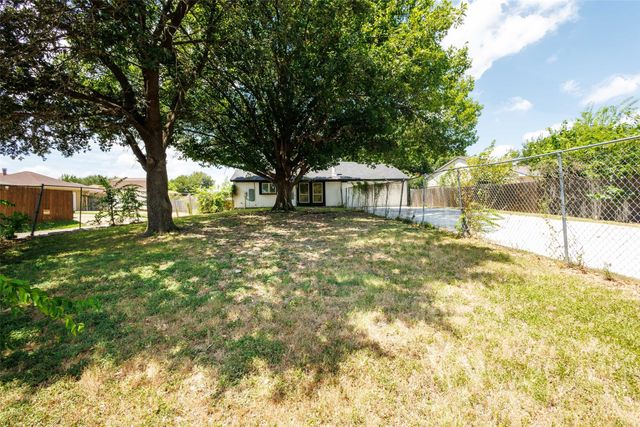 2437 Trenton Circle, Mesquite, TX 75150