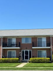 32125 Beaconsfield Street 39, Roseville, MI 48066