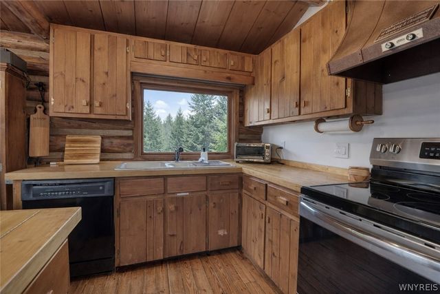 6448 Plum Creek Road, Mansfield, NY 14731