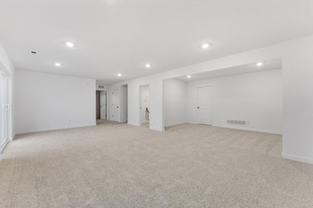 15104 Sycamore Street NW, Andover, MN 55304