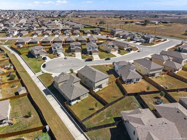 4021 Lilac Path, St Hedwig, TX 78152