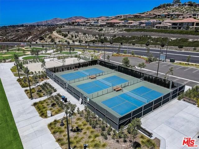 302 Limestone, Lake Forest (el Toro), CA 92610