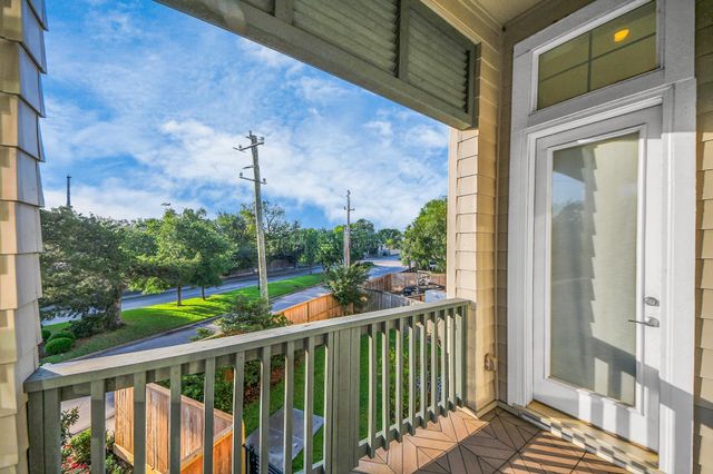 4005 Woodshire Village Estates, Houston, TX 77025