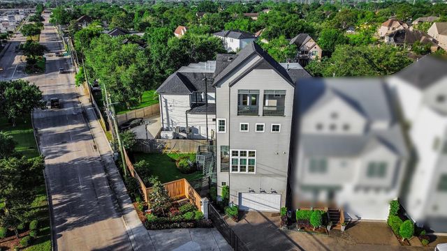 4005 Woodshire Village Estates, Houston, TX 77025