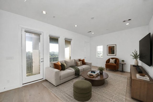 4005 Woodshire Village Estates, Houston, TX 77025
