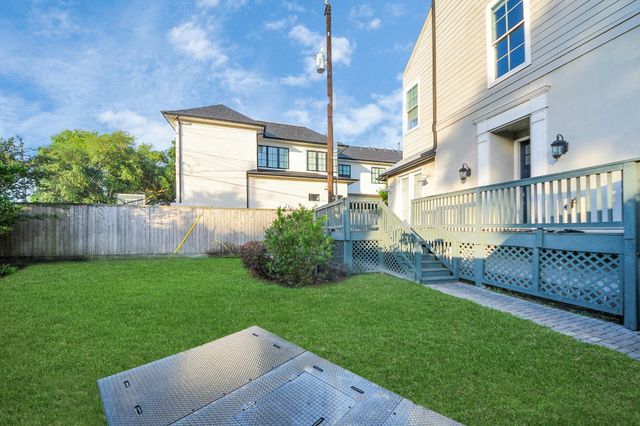 4005 Woodshire Village Estates, Houston, TX 77025