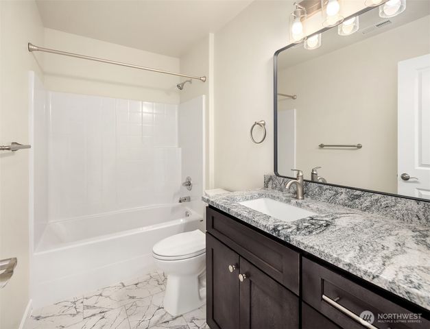 2117 SW 103rd Place, Seattle, WA 98146