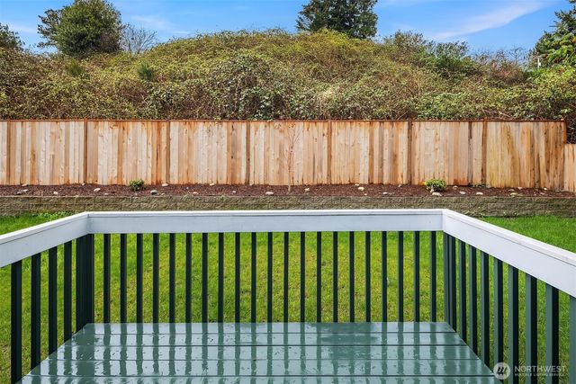 2117 SW 103rd Place, Seattle, WA 98146