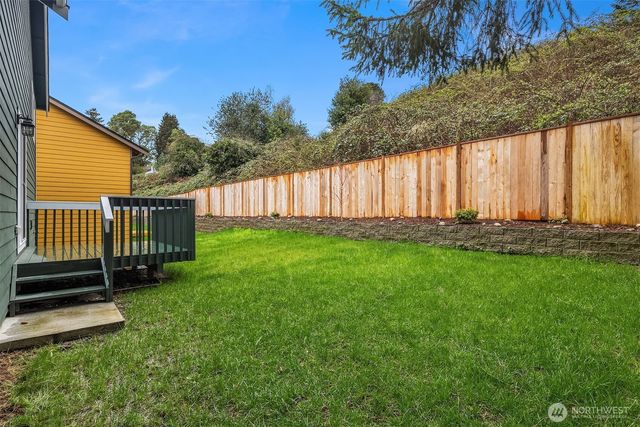 2117 SW 103rd Place, Seattle, WA 98146