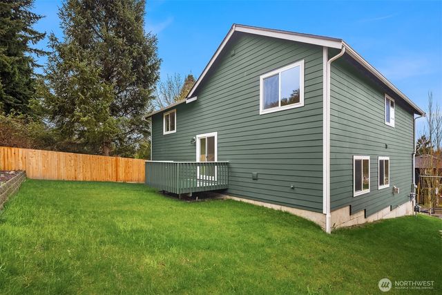 2117 SW 103rd Place, Seattle, WA 98146