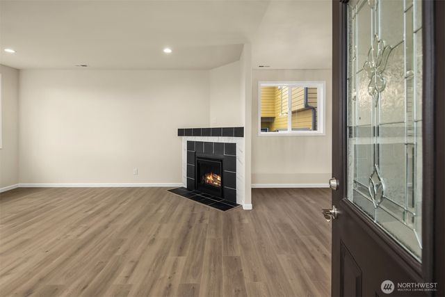 2117 SW 103rd Place, Seattle, WA 98146