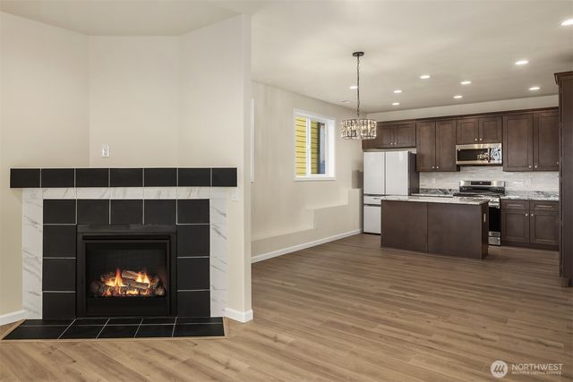 2117 SW 103rd Place, Seattle, WA 98146