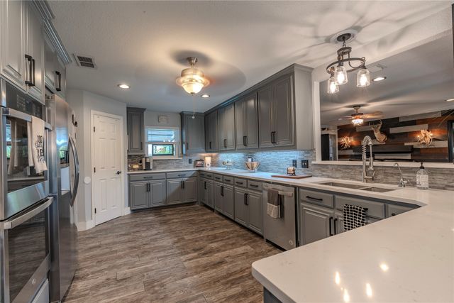 117 Post Oak Court, Willow Park, TX 76087