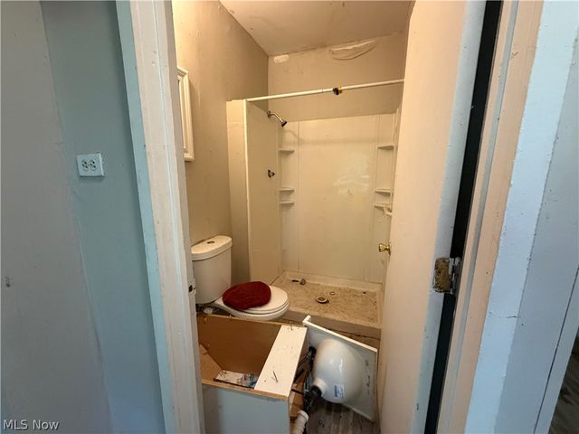945 E 149th Street, Cleveland, OH 44110