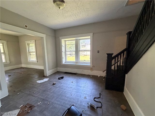 945 E 149th Street, Cleveland, OH 44110