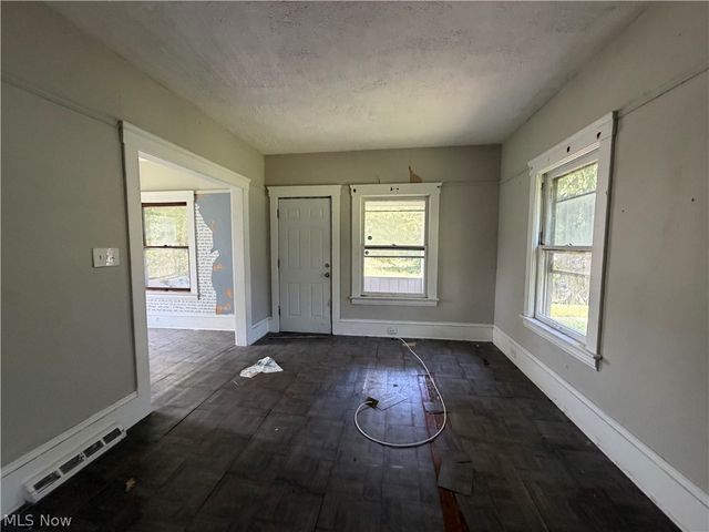 945 E 149th Street, Cleveland, OH 44110