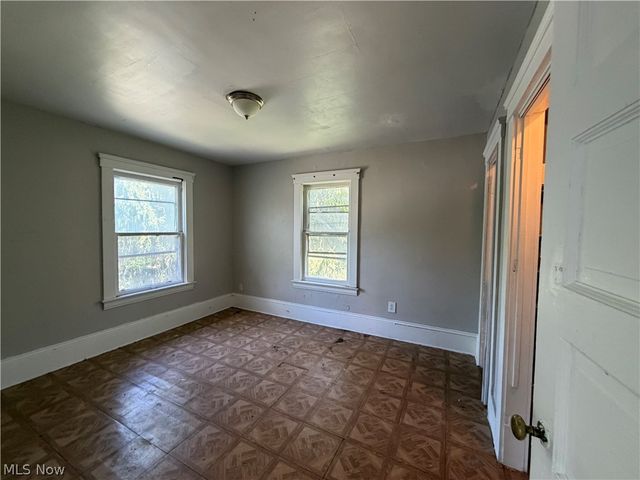 945 E 149th Street, Cleveland, OH 44110