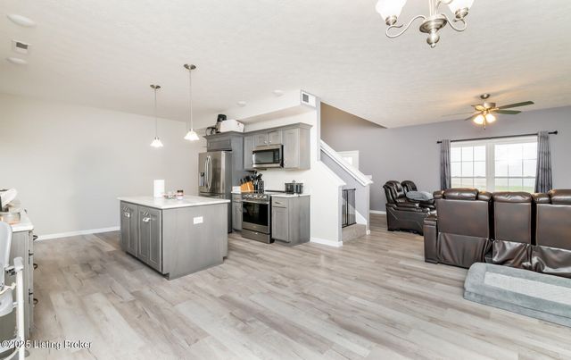 4217 Fairground Rd, Brandenburg, KY 40108