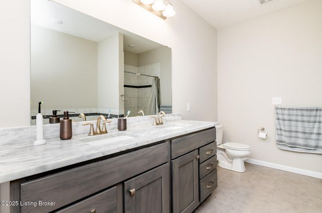 4217 Fairground Rd, Brandenburg, KY 40108