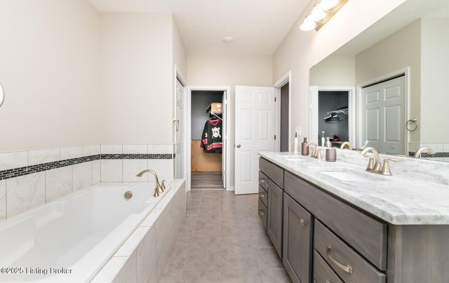 4217 Fairground Rd, Brandenburg, KY 40108