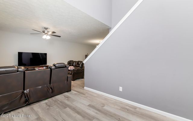 4217 Fairground Rd, Brandenburg, KY 40108