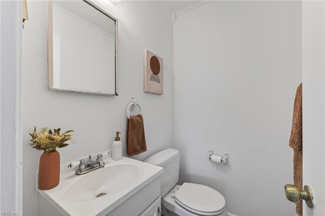 620 Cavendish DR, Virginia Beach, VA 23455