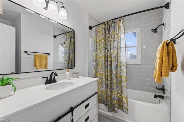 620 Cavendish DR, Virginia Beach, VA 23455