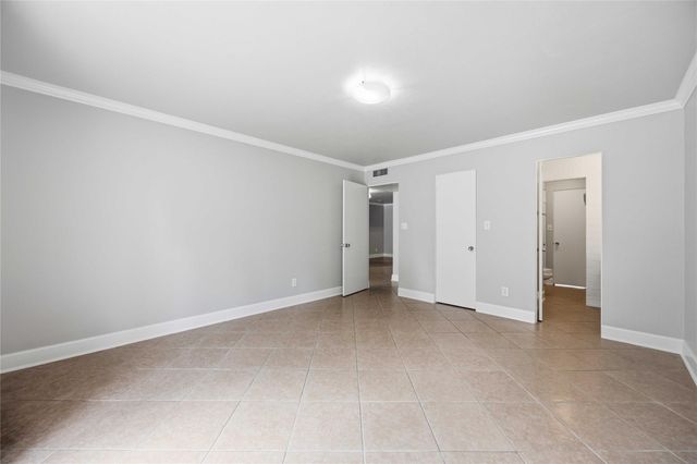 5353 Institute Lane 8, Houston, TX 77005