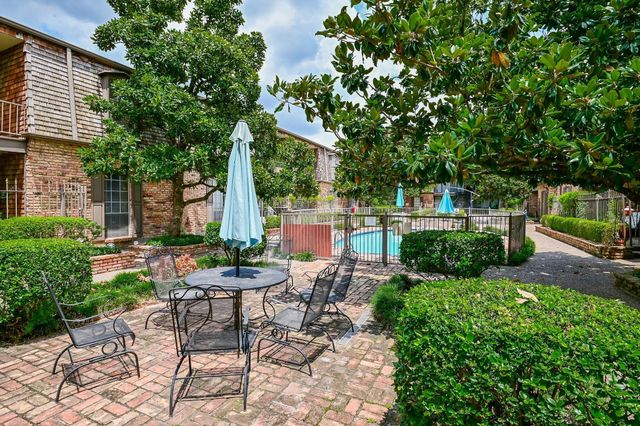 5353 Institute Lane 8, Houston, TX 77005