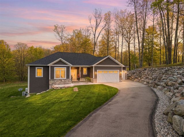 9654 Aberdeen Court, Canadian Lakes, MI 49346