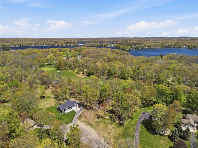 9654 Aberdeen Court, Canadian Lakes, MI 49346