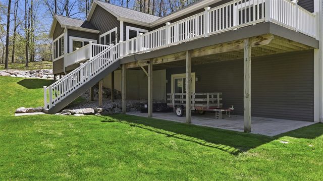 9654 Aberdeen Court, Canadian Lakes, MI 49346