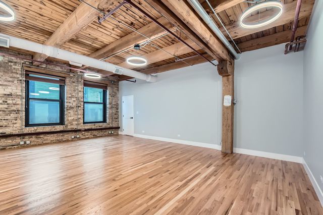 368 W Huron Street 2N, Chicago, IL 60654