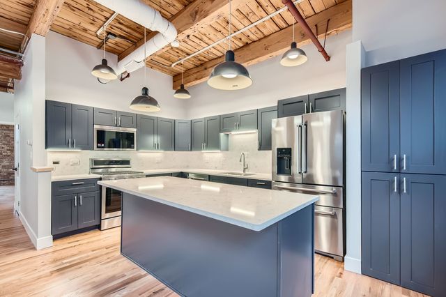 368 W Huron Street 2N, Chicago, IL 60654