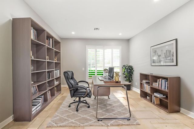 2 Wild Oak Circle, Houston, TX 77055