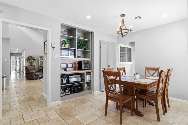 2 Wild Oak Circle, Houston, TX 77055