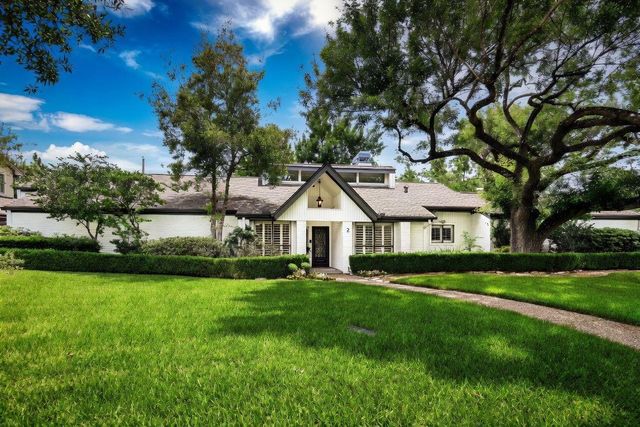 2 Wild Oak Circle, Houston, TX 77055