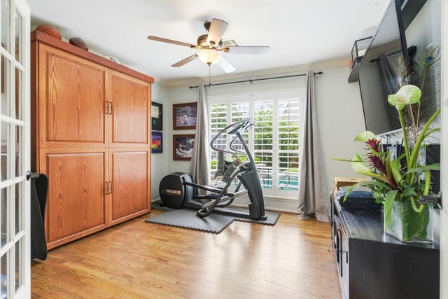 2 Wild Oak Circle, Houston, TX 77055